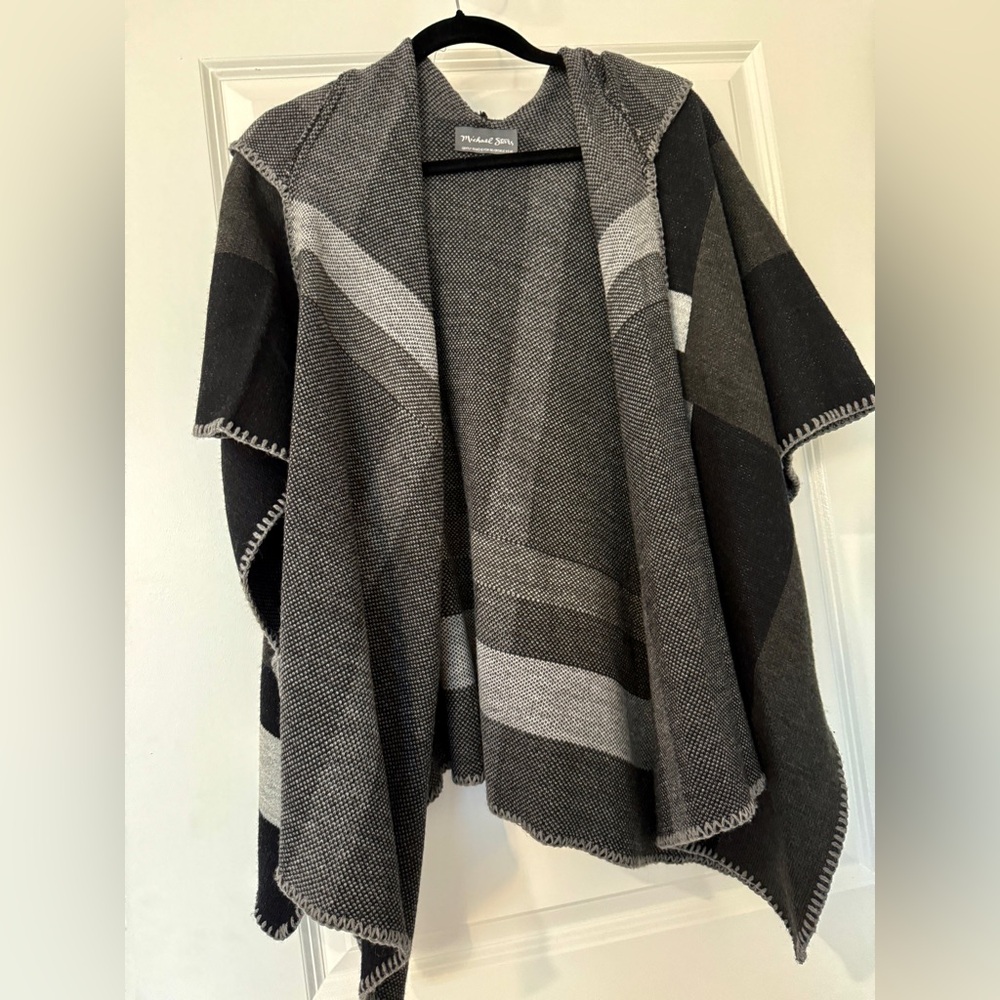 Michael Stars Black and Gray Cape